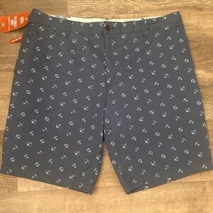 NWT Mens Navy with white anchor Dockers size 40